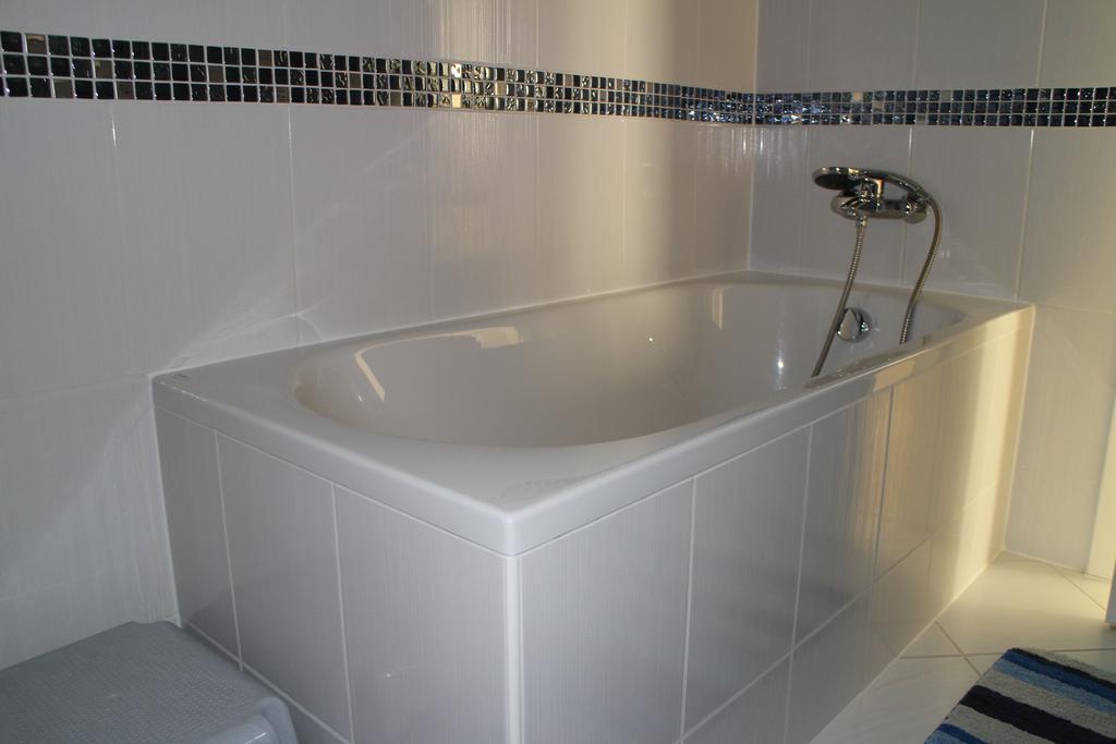 Bamboo Wellness Apartment Siófok Pokój zdjęcie