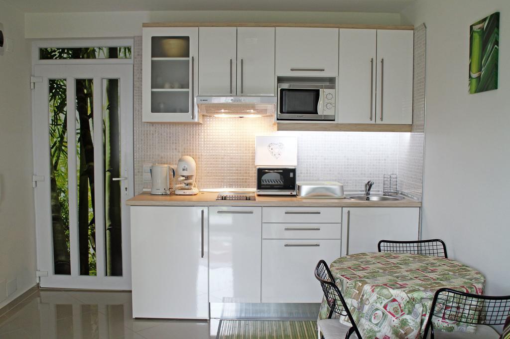 Bamboo Wellness Apartment Siófok Zewnętrze zdjęcie