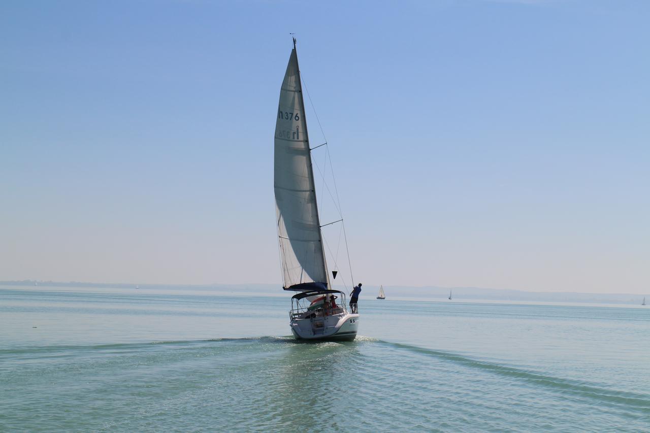 Bamboo Wellness Apartment Siófok Zewnętrze zdjęcie