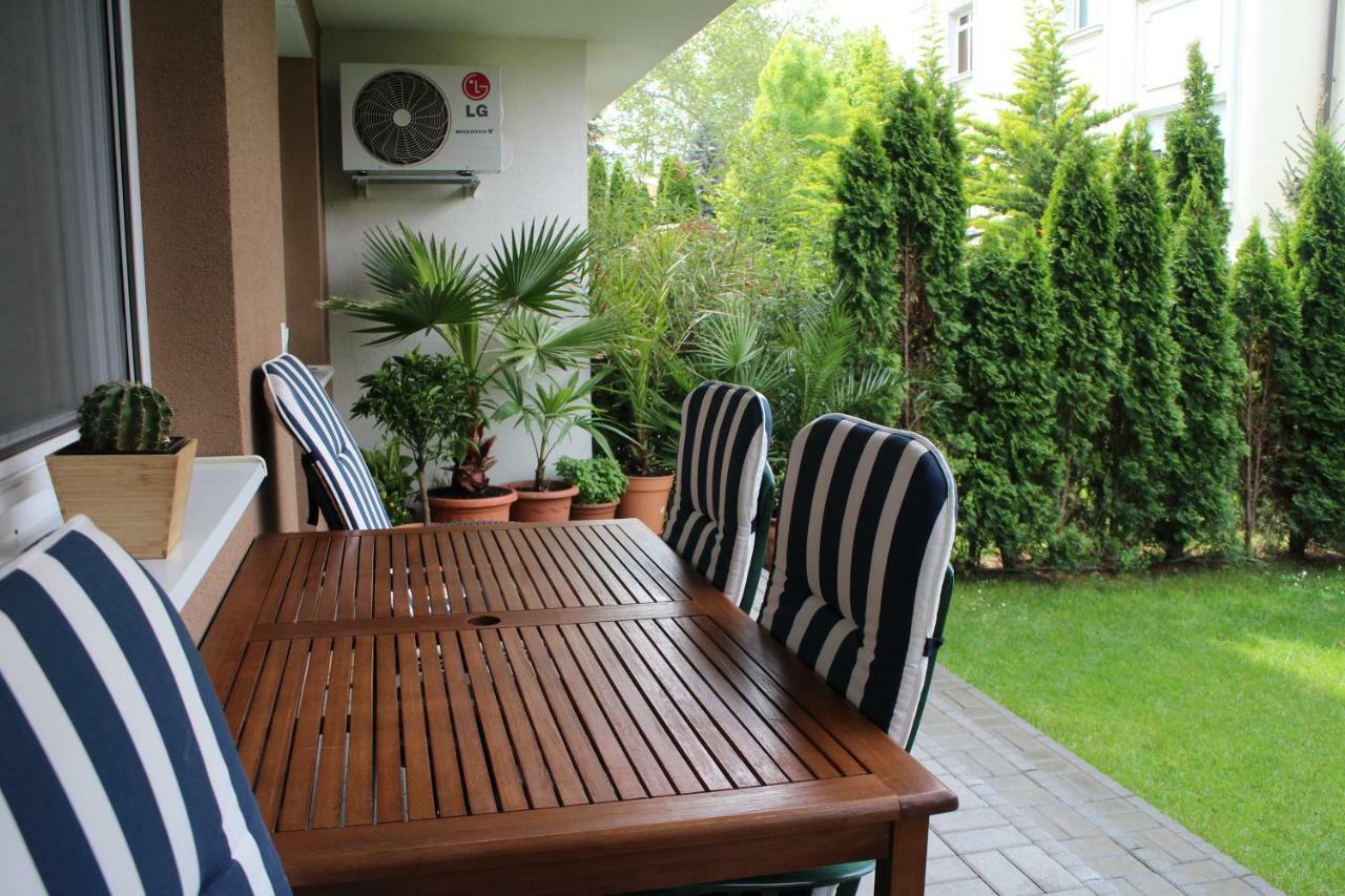 Bamboo Wellness Apartment Siófok Zewnętrze zdjęcie