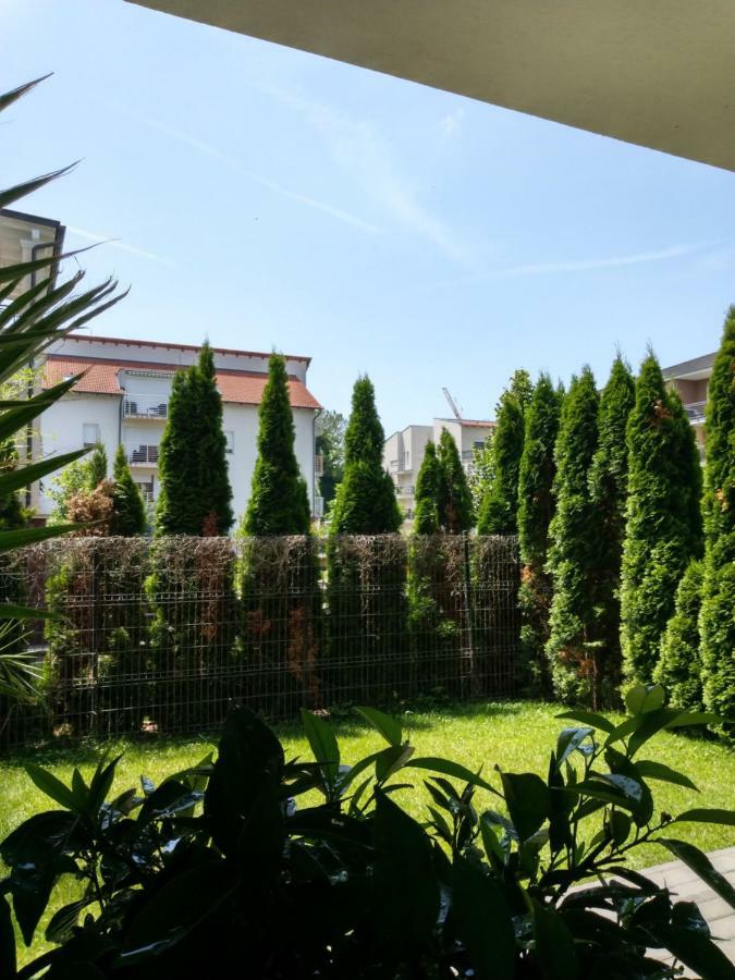 Bamboo Wellness Apartment Siófok Zewnętrze zdjęcie