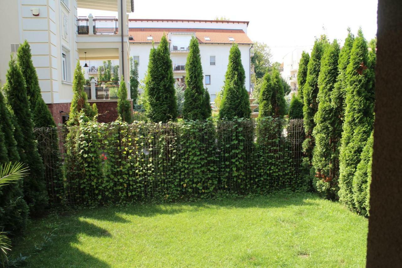 Bamboo Wellness Apartment Siófok Zewnętrze zdjęcie